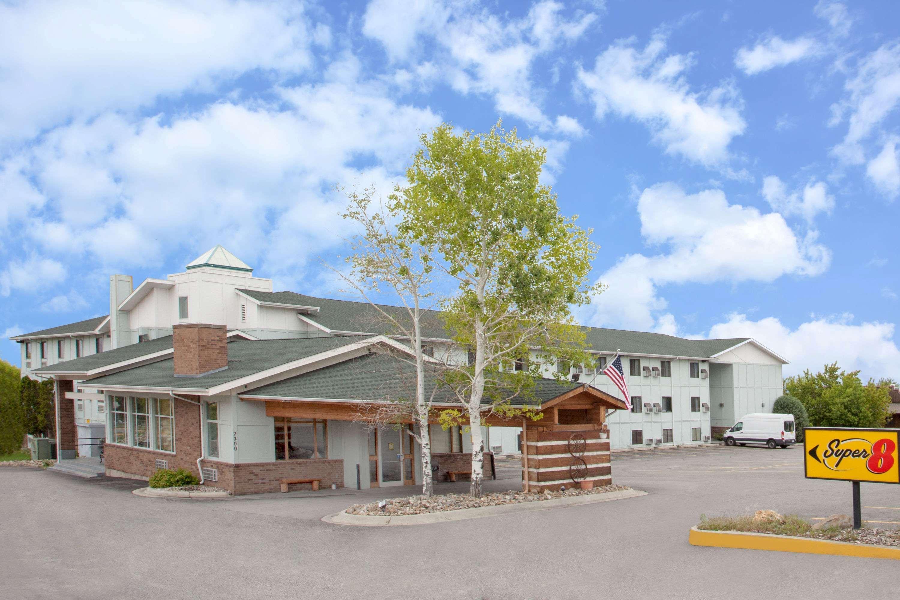 Super 8 By Wyndham Helena Motel Bagian luar foto