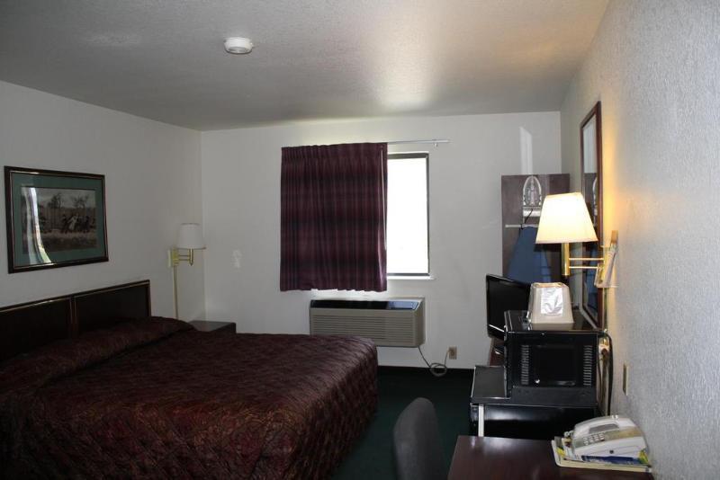 Super 8 By Wyndham Helena Motel Bagian luar foto